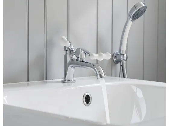 installazione rubinetti vasca da bagno