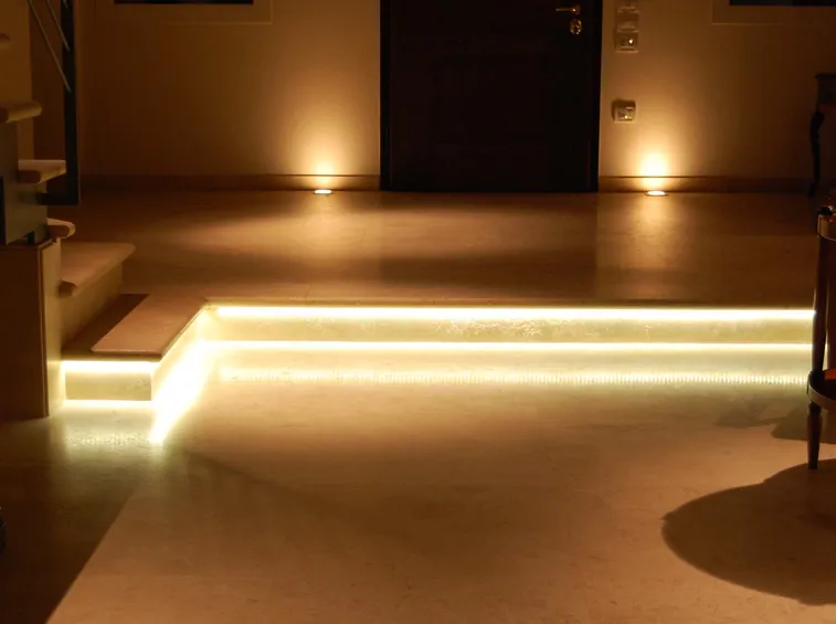 Casa arredata con illuminotecnica