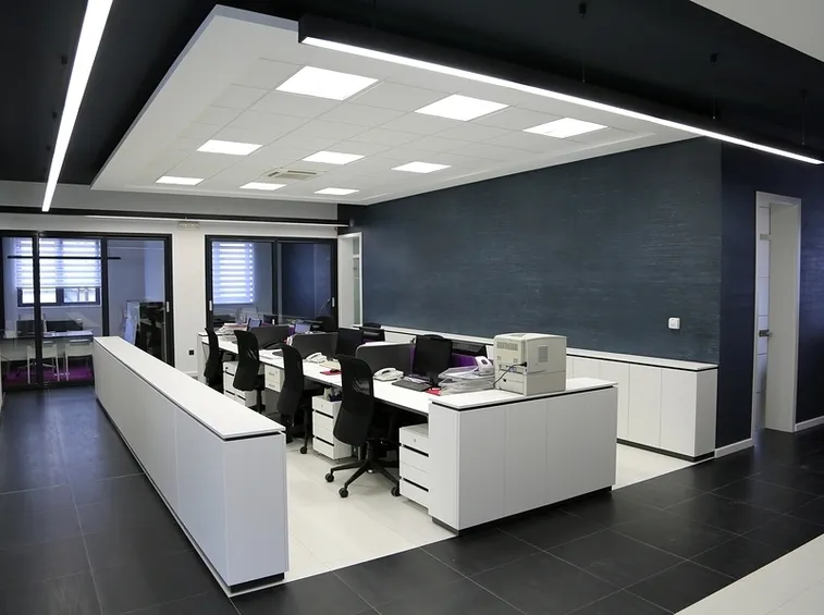 illuminazione ufficio a soffitto
