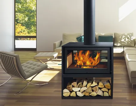 Stufa a legna ventilata in ghisa