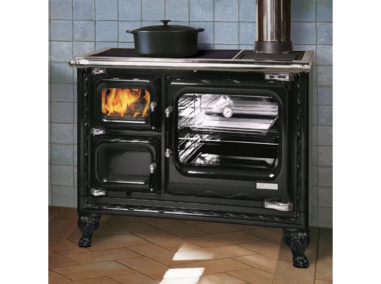 stufa a legna per cucinare