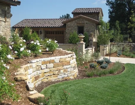 muro di sostegno per giardino