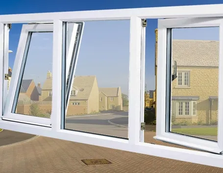 Finestra in PVC con diversi sistemi di chiusura