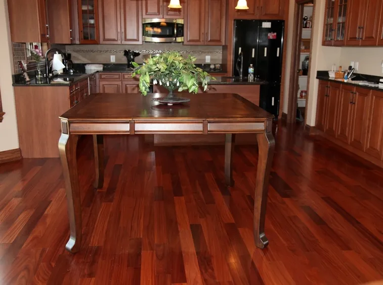Parquet doussie in cucina