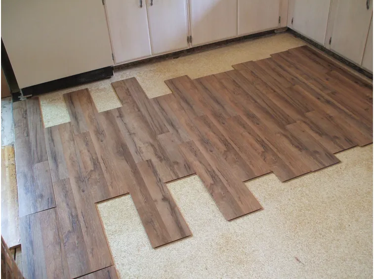 Posizionamento lame parquet
