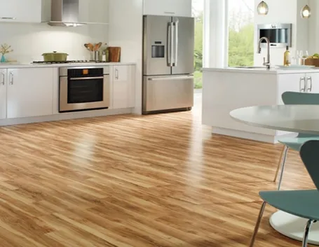 Cucina con pavimento pvc