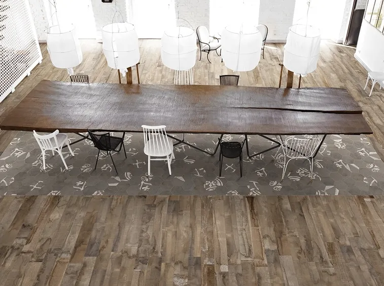 Pavimento in ceramica effetto legno
