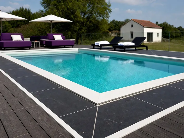Pavimentazione per piscine in gres porcellanato