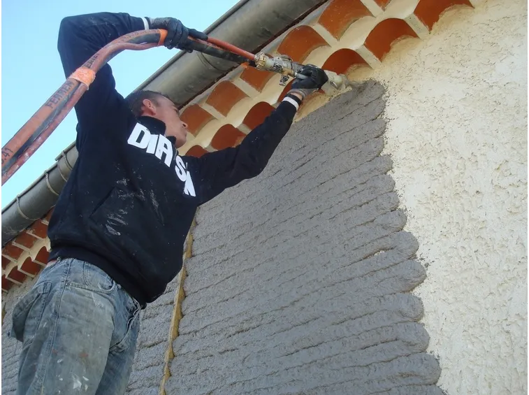 Intonaco per esterno a spruzzo