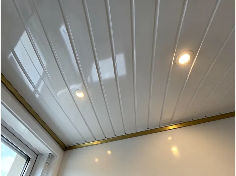Controsoffitto in alluminio