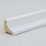 Esempio battiscopa bianco