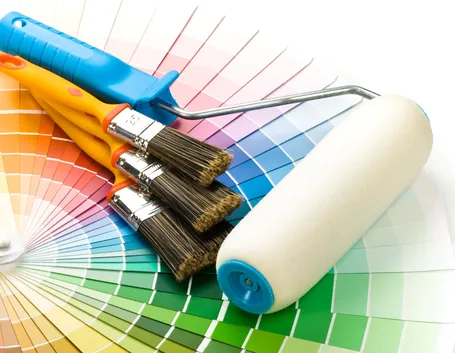 Attrezzi e colori per pitturare