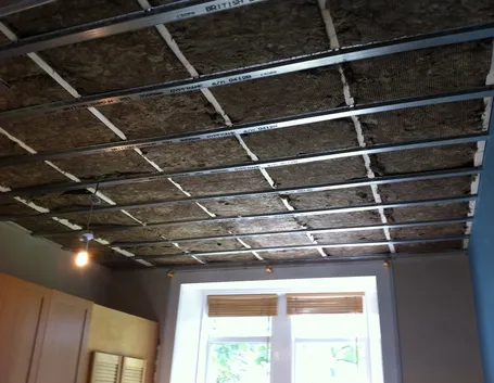 Isolamento acustico del soffitto
