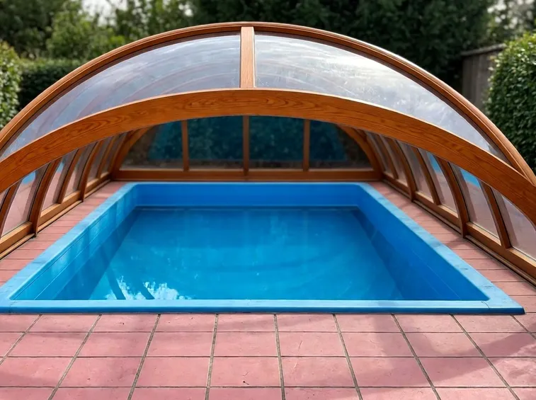 Copertura telescopica in legno per piscina