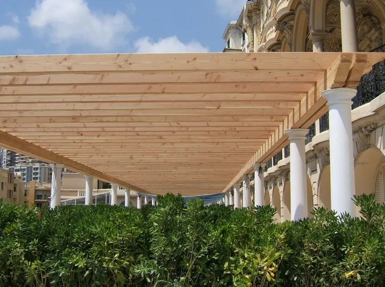 Struttura in travi di legno