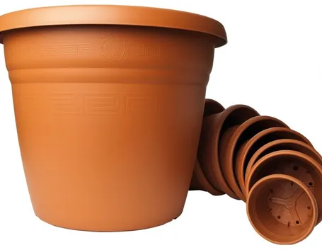 Vasi in plastica da giardino