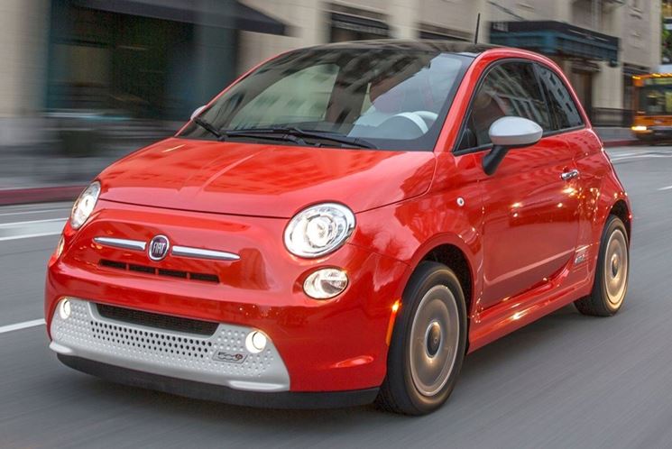 Fiat 500 elettrica rossa