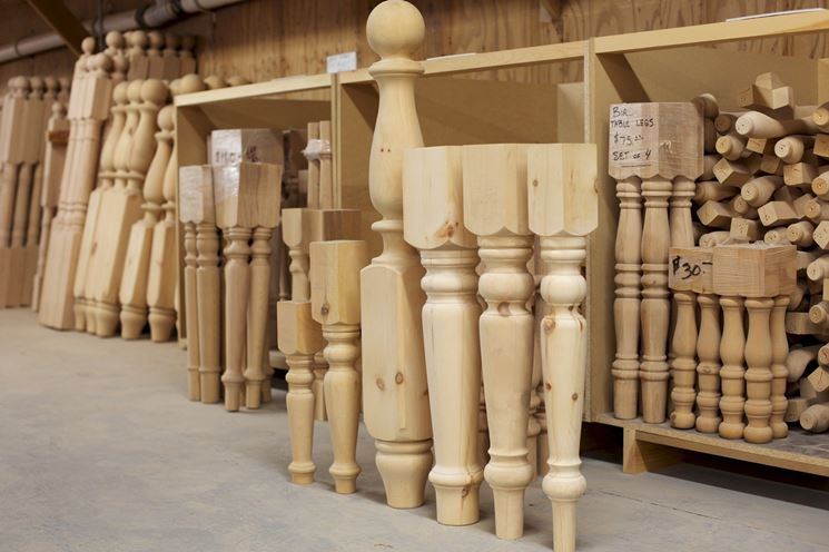 gambe per tavoli in legno