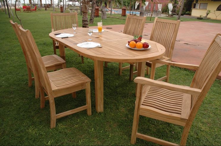 Tavolo da giardino in teak