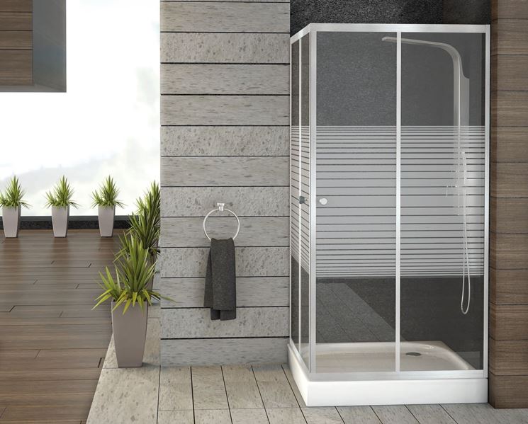 Bagno con box doccia multifunzione