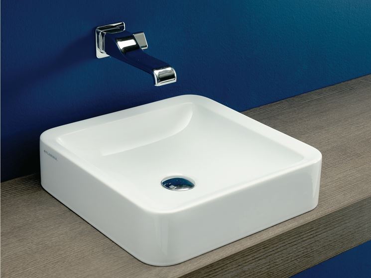 Modello di lavabo da appoggio