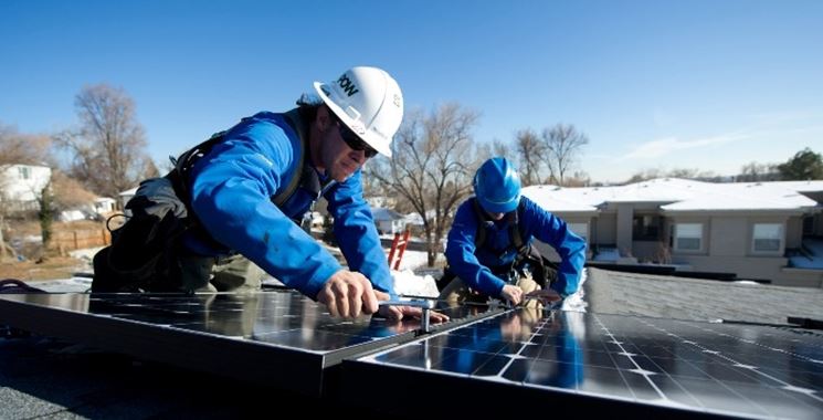 Installazione pannello fotovoltaico