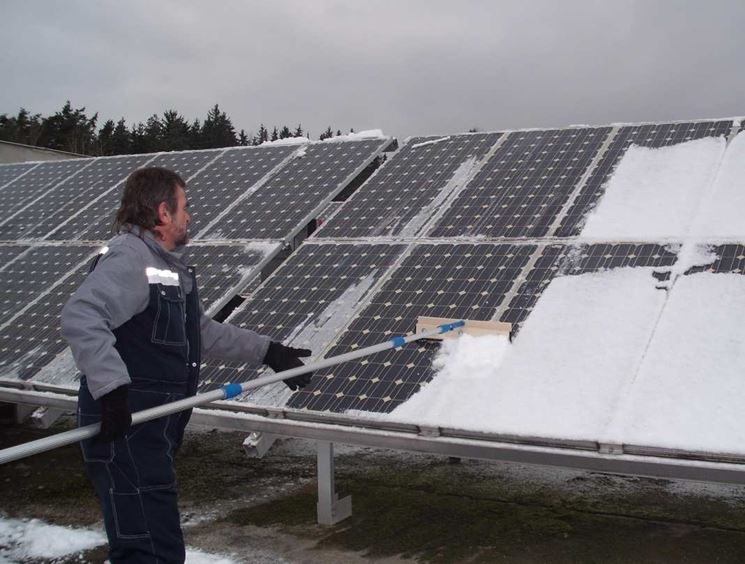 Neve su pannelli fotovoltaici