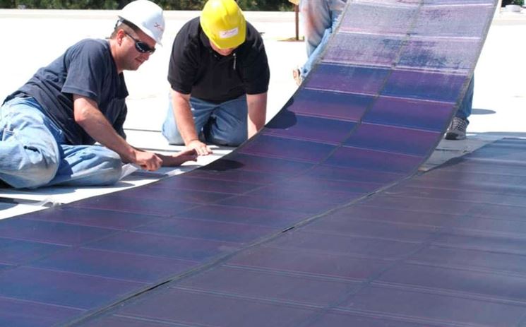 Applicazione di pellicola fotovoltaica