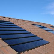 Copertura tetto con pannelli fotovoltaici integrati