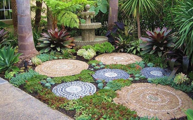 Mosaici fai da te nel giardino