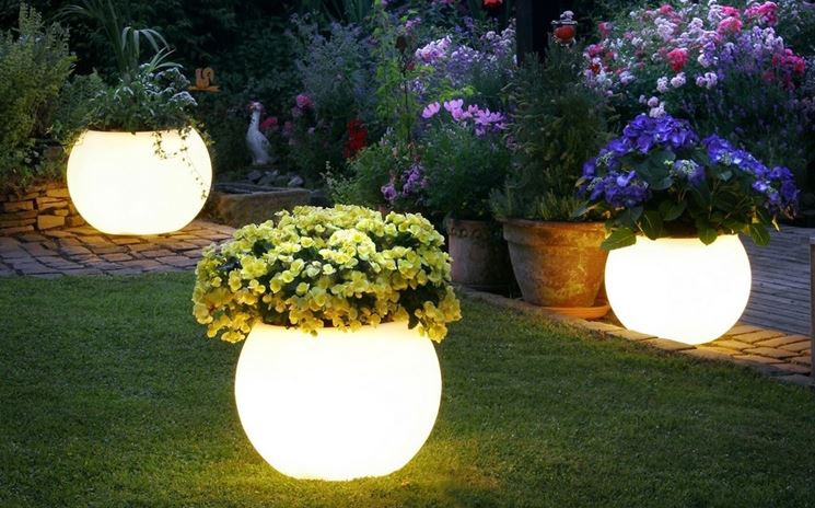 luci da giardino come elementi di arredo