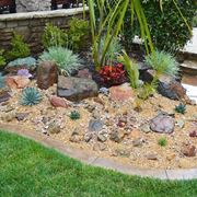 Esempio di giardino con rocce