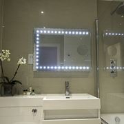 Illuminazione da bagno allo specchio