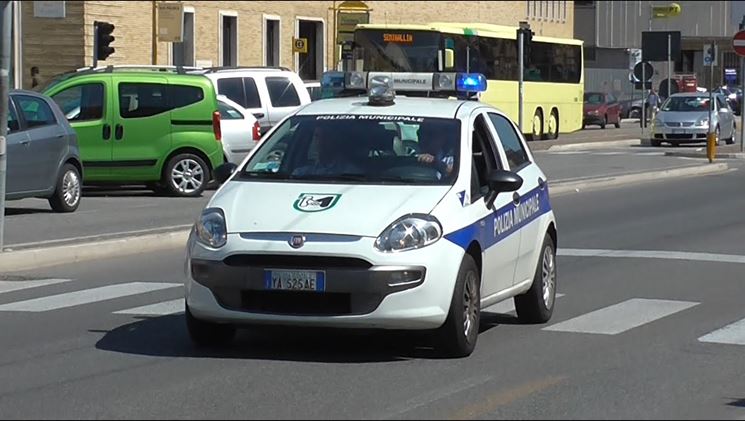 La Polizia Locale effettua gli accertamenti