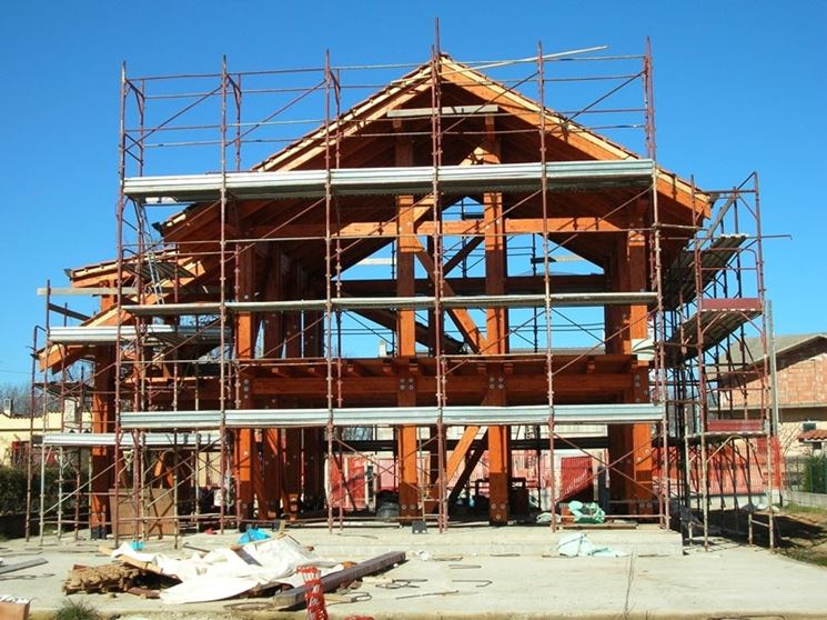 Edificio in cemento e mattoni