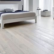 Pavimento in parquet di rovere sbiancato