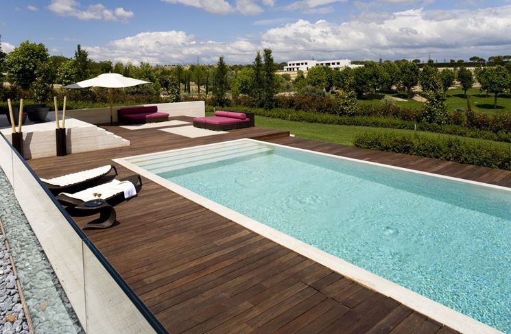 Pavimentazione per piscine in gres porcellanato