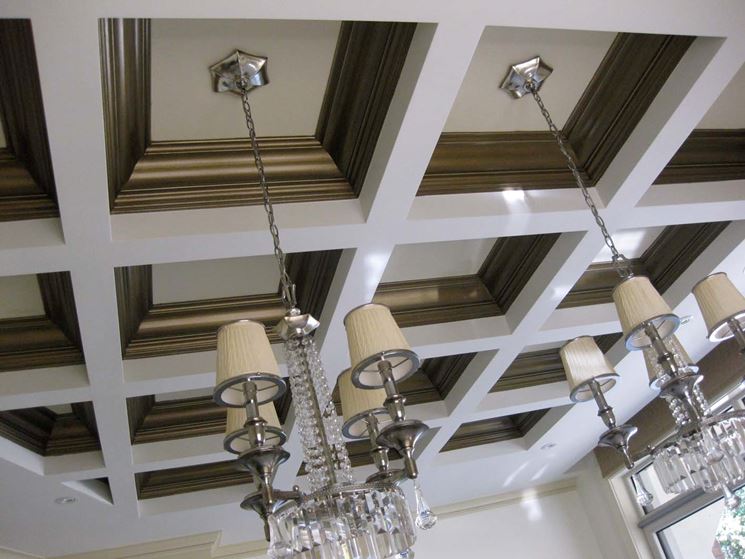 elegante soffitto a cassettoni