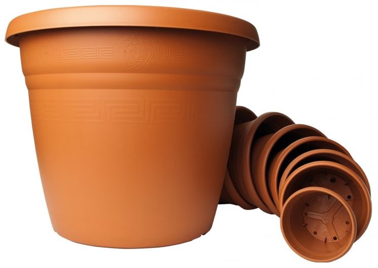 Vasi in plastica da giardino